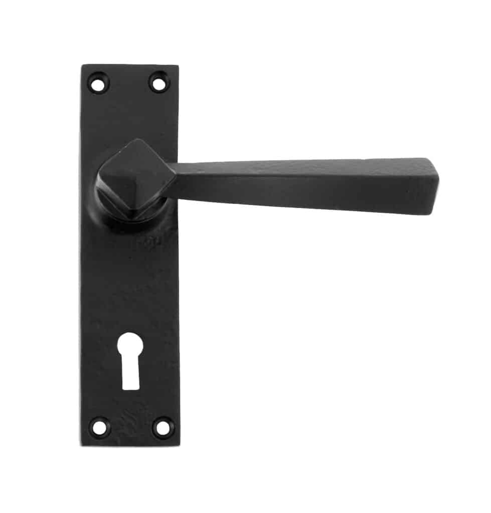 Black Straight Lever Lock Set 1