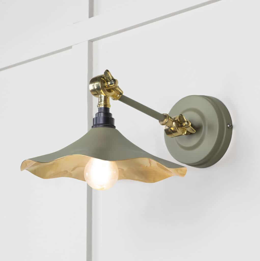 Smooth Brass Flora Wall Light in Tump 1